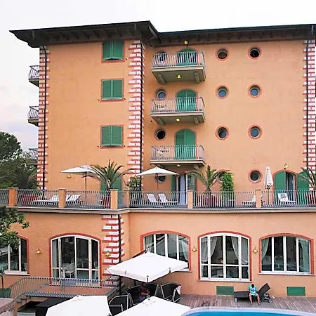 Hotel La Pigna 3*